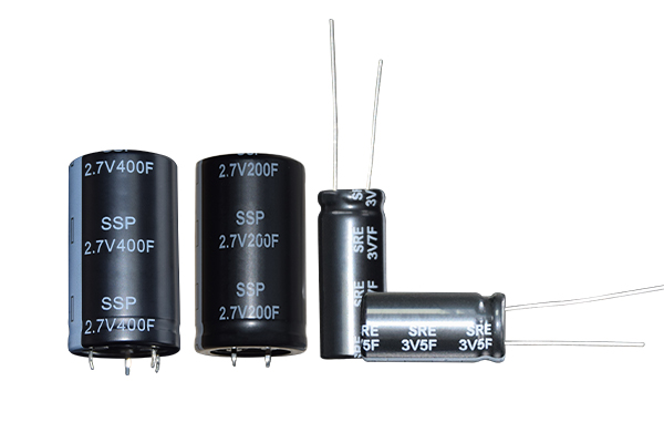 Double layers capacitor